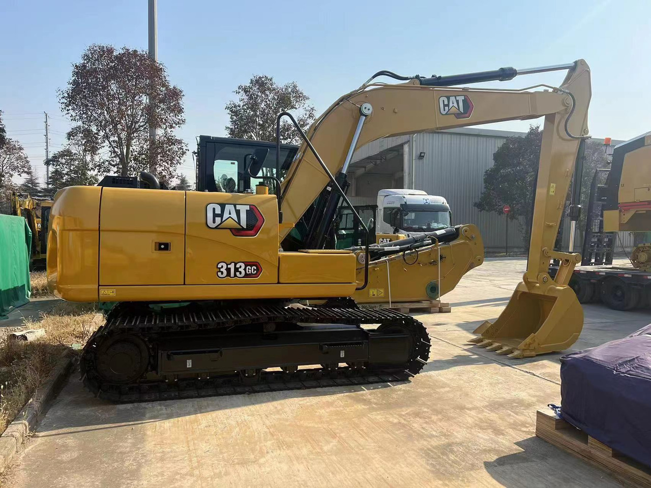 CATERPILLAR 313GC - Верижен багер: снимка 2 CATERPILLAR 313GC - Верижен багер: снимка 2
