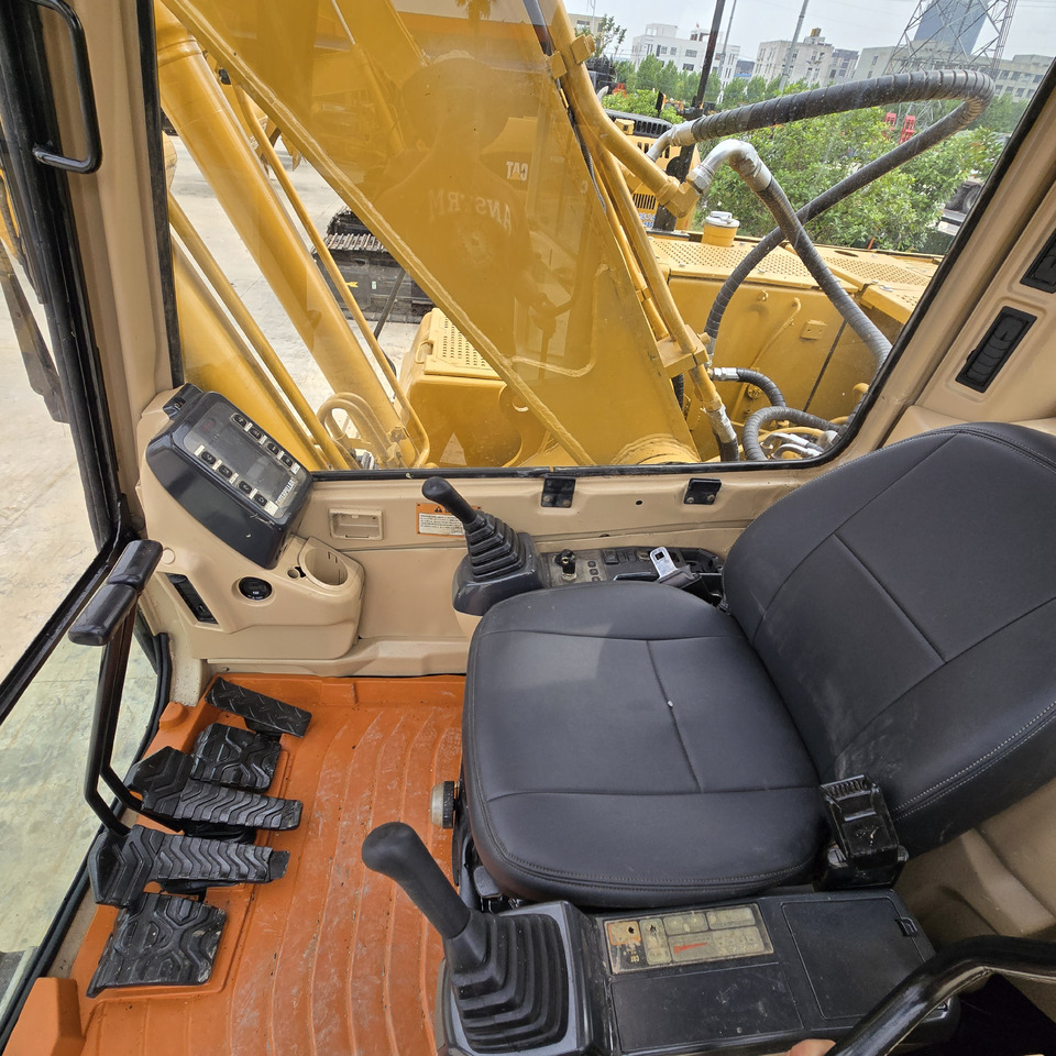 Верижен багер CATERPILLAR 320BL: снимка 9