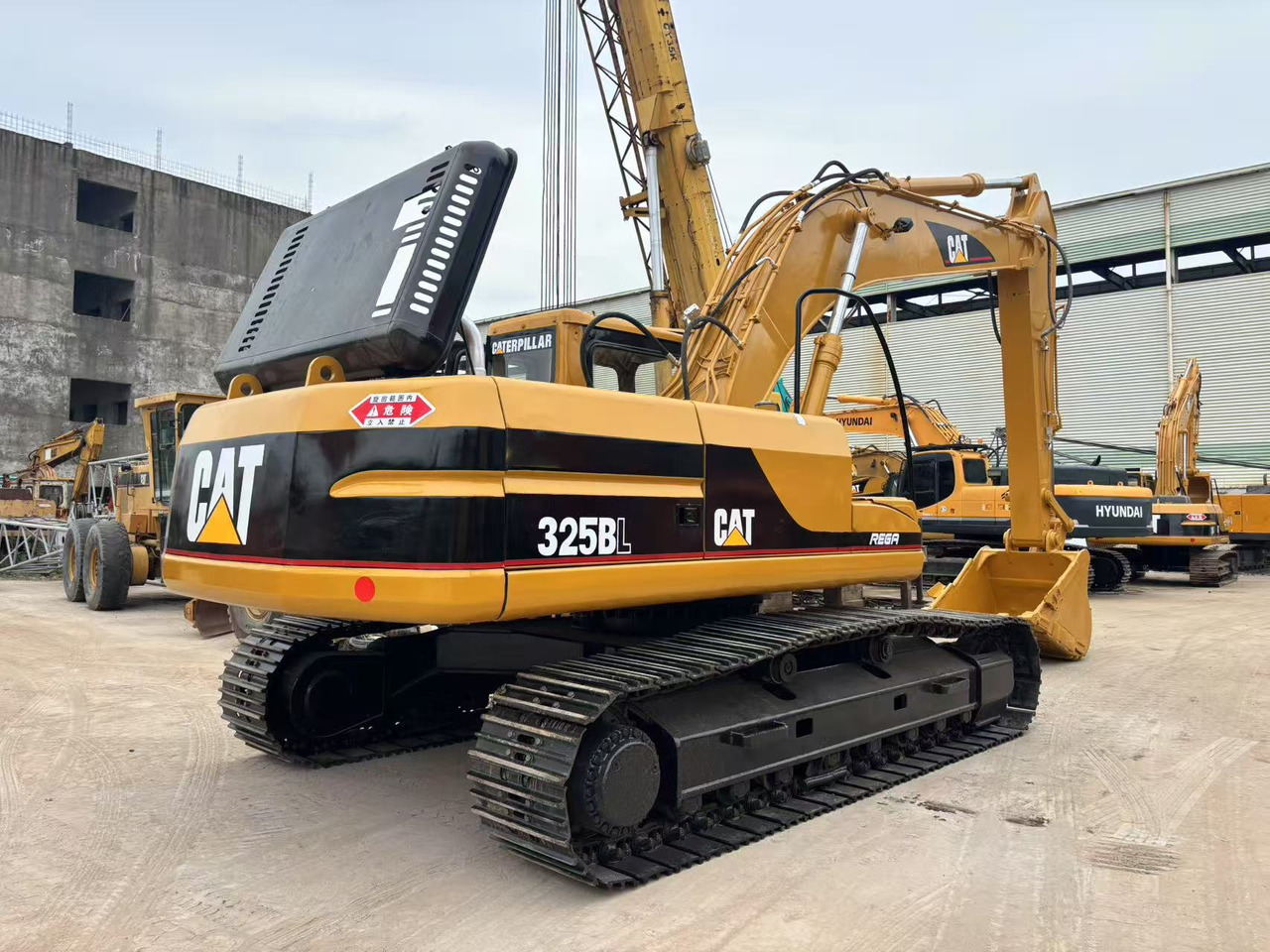 CATERPILLAR 325B - Верижен багер: снимка 1 CATERPILLAR 325B - Верижен багер: снимка 1
