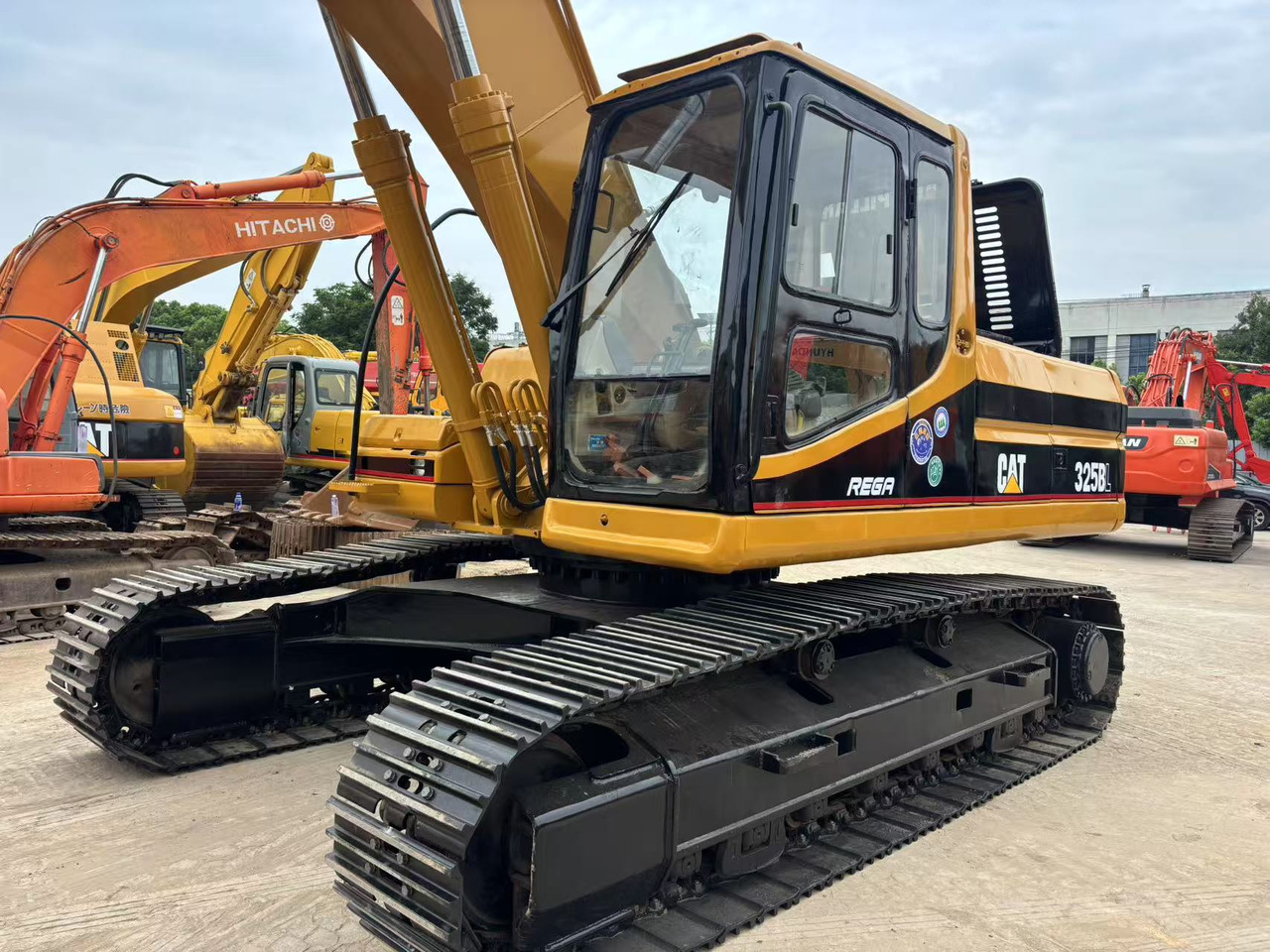 CATERPILLAR 325B - Верижен багер: снимка 4 CATERPILLAR 325B - Верижен багер: снимка 4