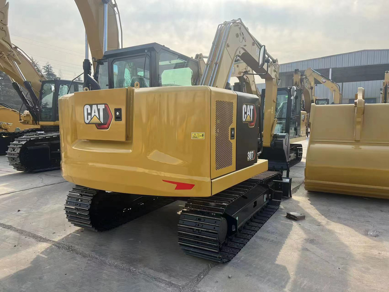CATERPILLAR CAT307 - Мини багер: снимка 4 CATERPILLAR CAT307 - Мини багер: снимка 4