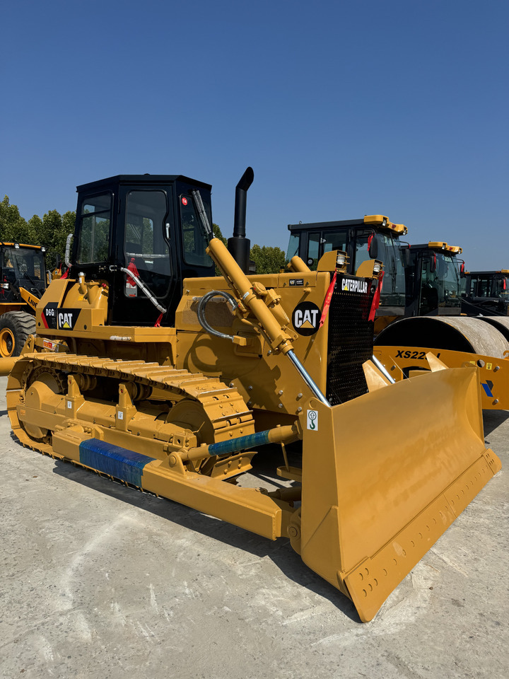CATERPILLAR D6G - Булдозер: снимка 1 CATERPILLAR D6G - Булдозер: снимка 1