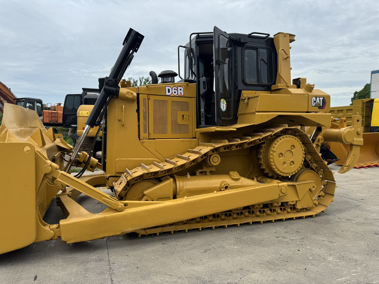 Булдозер CATERPILLAR D6R: снимка 10