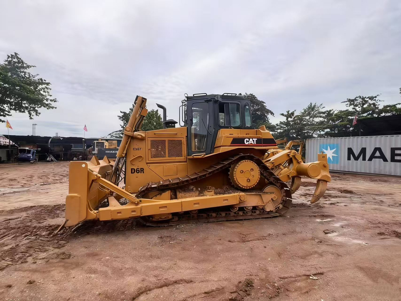 CATERPILLAR D6R - Булдозер: снимка 1 CATERPILLAR D6R - Булдозер: снимка 1