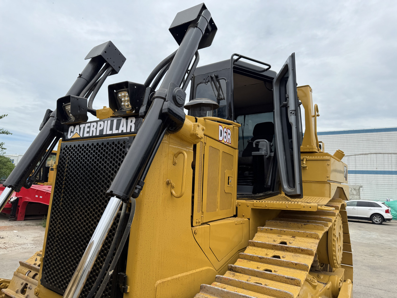 CATERPILLAR D6R - Булдозер: снимка 4 CATERPILLAR D6R - Булдозер: снимка 4