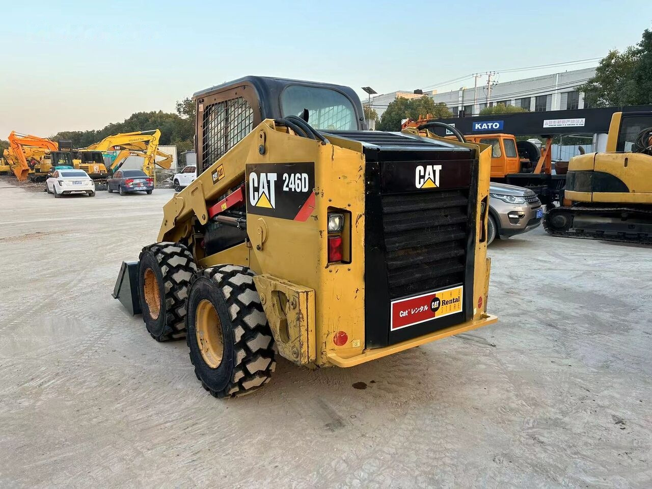 Caterpillar 246D - Мини челен товарач: снимка 1 Caterpillar 246D - Мини челен товарач: снимка 1