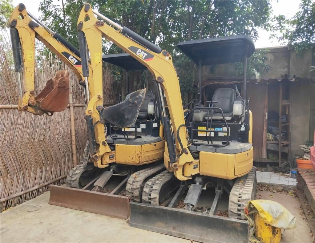 Caterpillar 302C - Мини багер: снимка 3 Caterpillar 302C - Мини багер: снимка 3