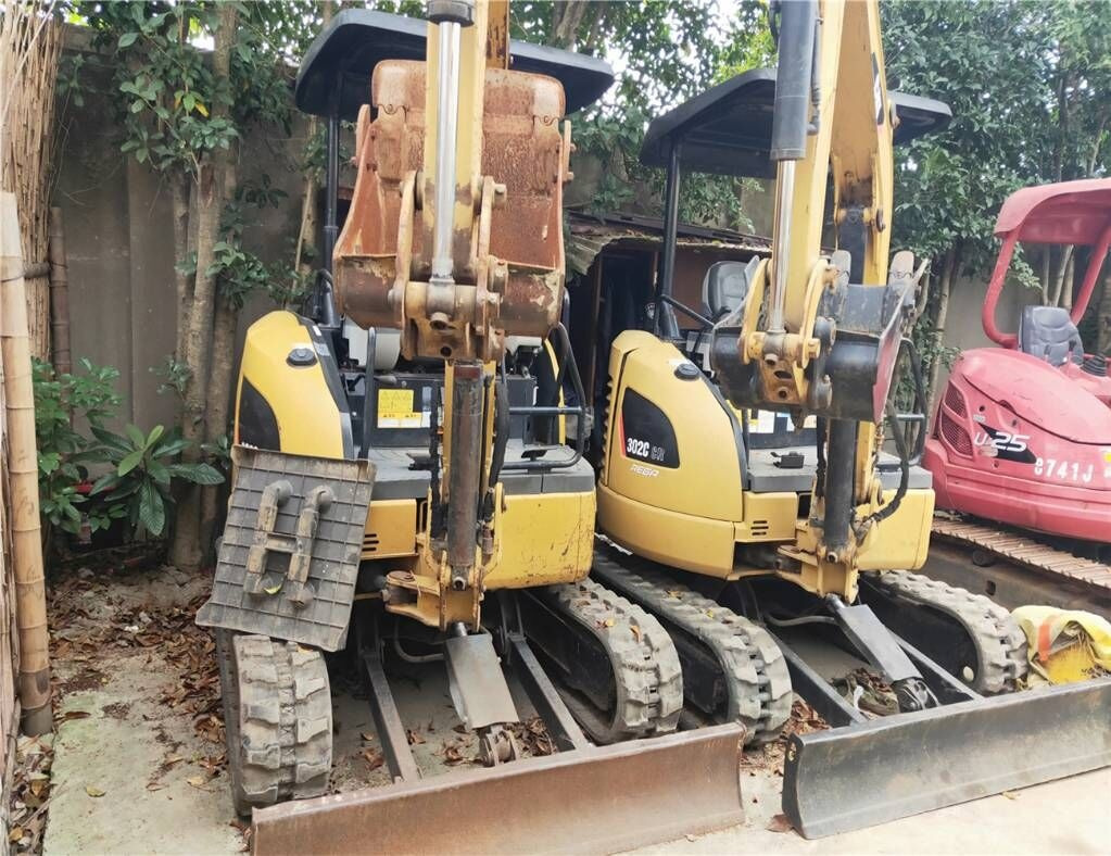 Caterpillar 302C - Мини багер: снимка 2 Caterpillar 302C - Мини багер: снимка 2