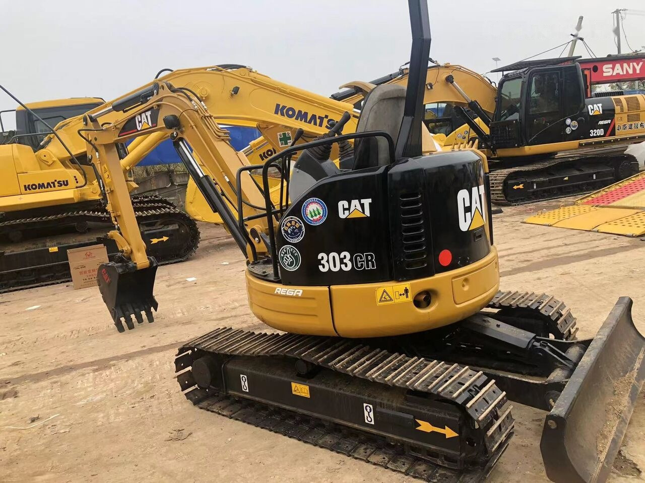 Мини багер Caterpillar 303CR: снимка 7
