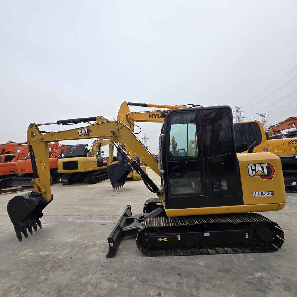 Caterpillar 305.5E2 - Мини багер: снимка 4 Caterpillar 305.5E2 - Мини багер: снимка 4