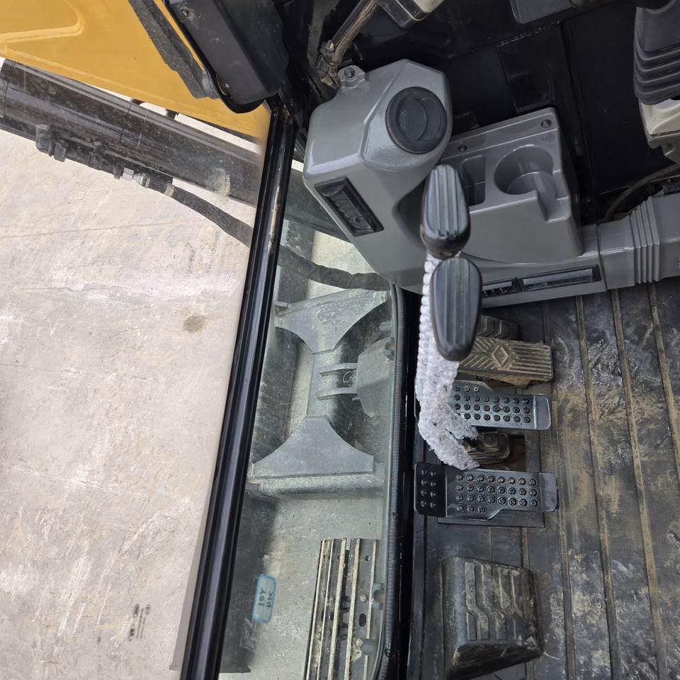 Caterpillar 305.5E2 - Мини багер: снимка 2 Caterpillar 305.5E2 - Мини багер: снимка 2