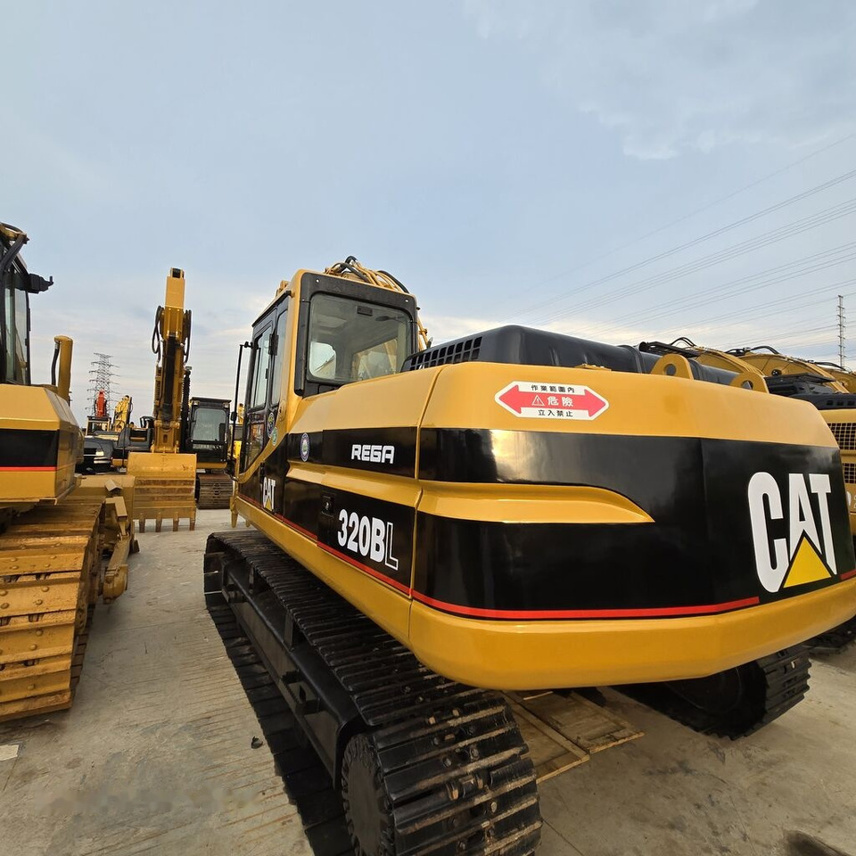 Caterpillar 320BL - Верижен багер: снимка 3 Caterpillar 320BL - Верижен багер: снимка 3
