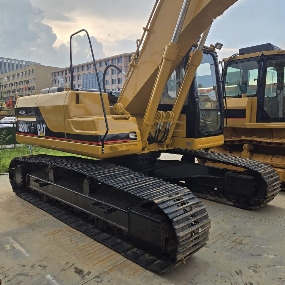 Caterpillar 320BL - Верижен багер: снимка 5 Caterpillar 320BL - Верижен багер: снимка 5