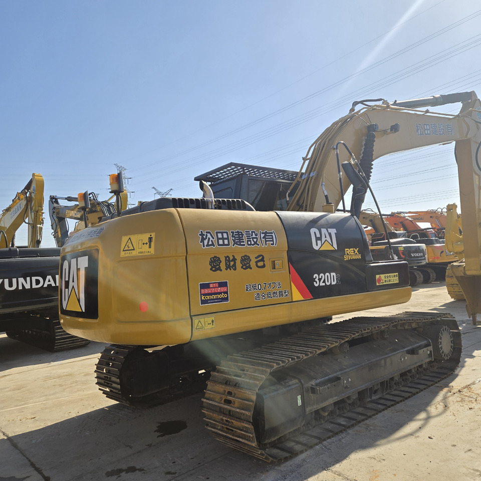Caterpillar 320D - Верижен багер: снимка 3 Caterpillar 320D - Верижен багер: снимка 3