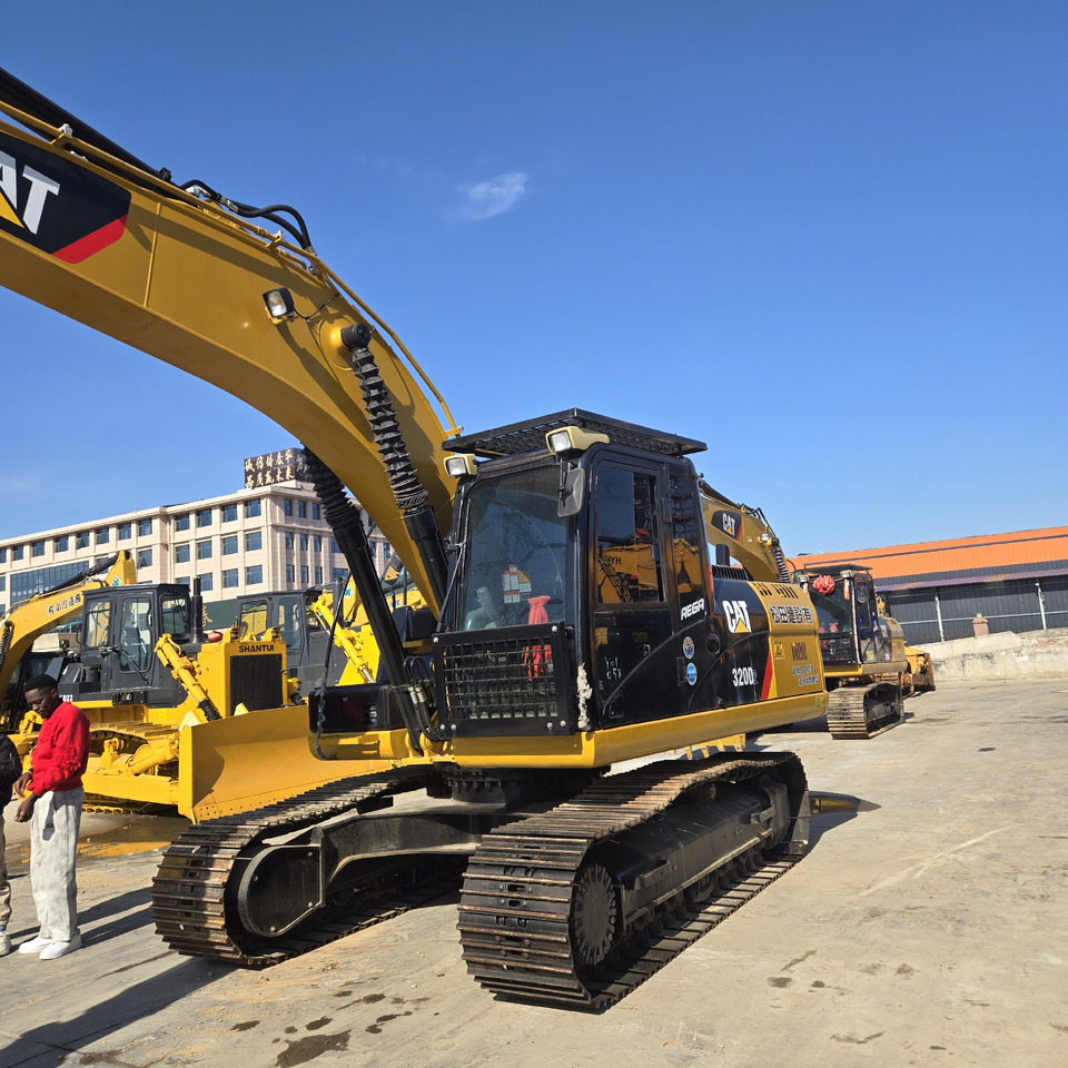 Caterpillar 320D - Верижен багер: снимка 4 Caterpillar 320D - Верижен багер: снимка 4