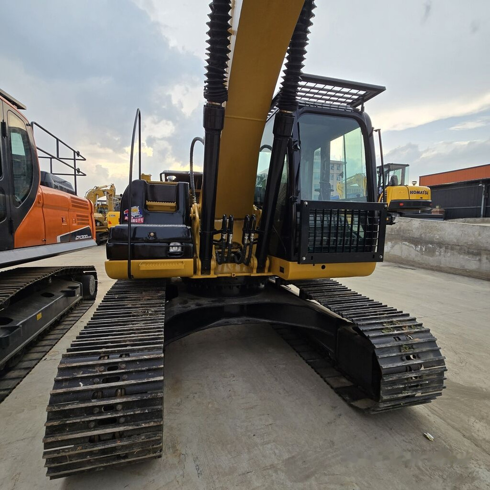 Caterpillar 320DL - Верижен багер: снимка 1 Caterpillar 320DL - Верижен багер: снимка 1