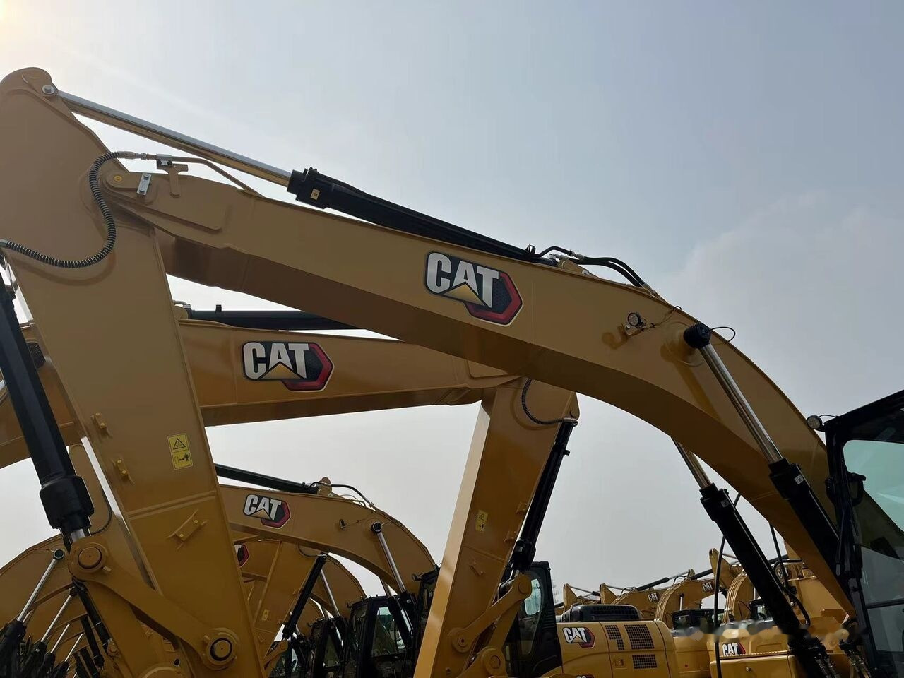 Caterpillar 320GX New machine - Верижен багер: снимка 3 Caterpillar 320GX New machine - Верижен багер: снимка 3