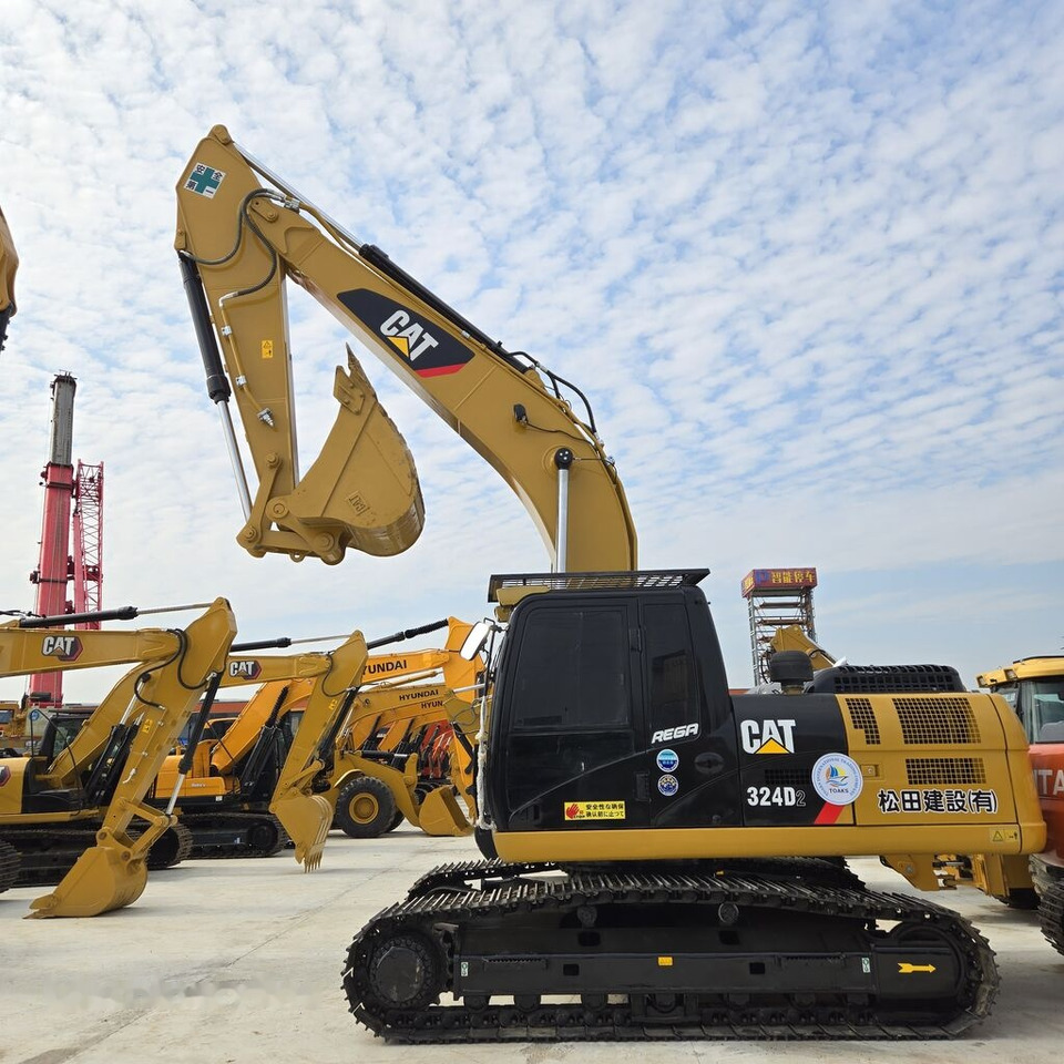 Верижен багер Caterpillar 324D2: снимка 9