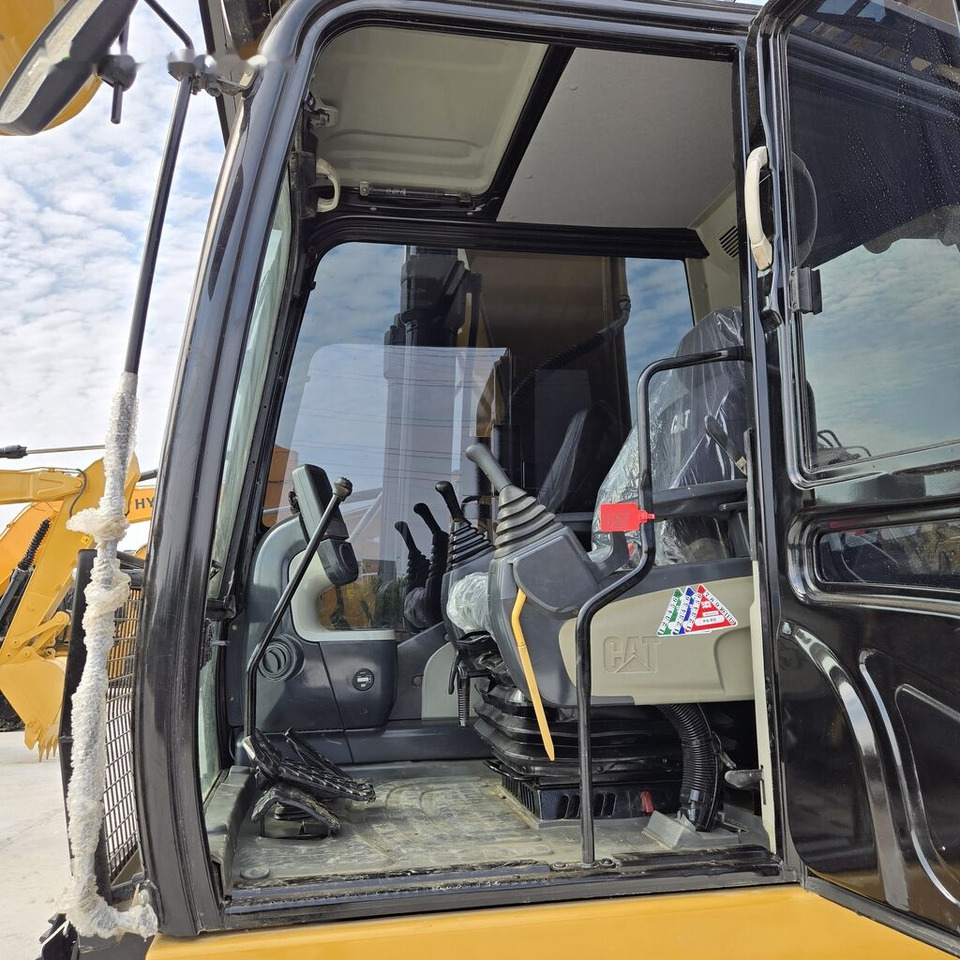 Верижен багер Caterpillar 324D2: снимка 12