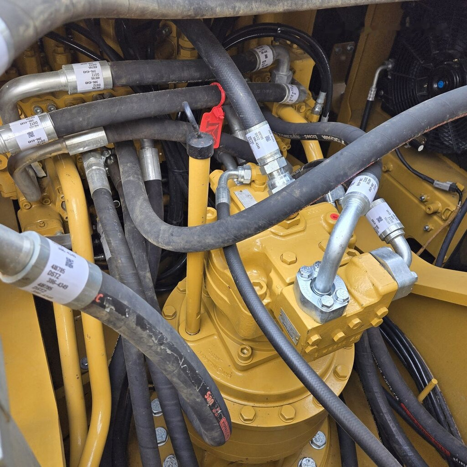 Верижен багер Caterpillar 324D2: снимка 11