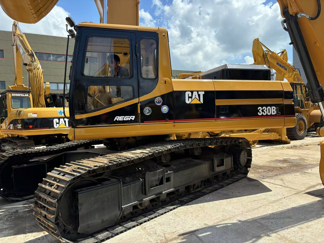 Caterpillar 330BL - Верижен багер: снимка 3 Caterpillar 330BL - Верижен багер: снимка 3