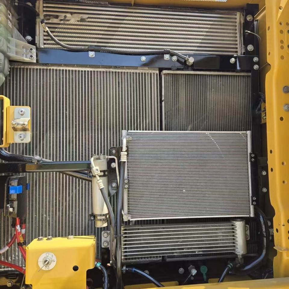 Caterpillar 330GC - Верижен багер: снимка 1 Caterpillar 330GC - Верижен багер: снимка 1