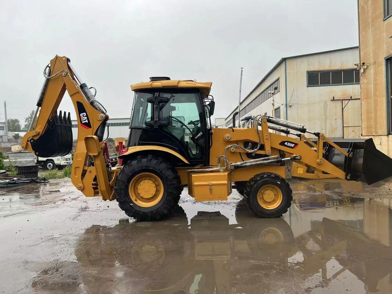 Caterpillar 420F - Багер-товарач: снимка 5 Caterpillar 420F - Багер-товарач: снимка 5