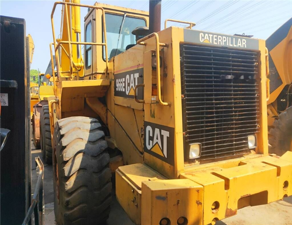Caterpillar 966E - Колесен товарач: снимка 2 Caterpillar 966E - Колесен товарач: снимка 2