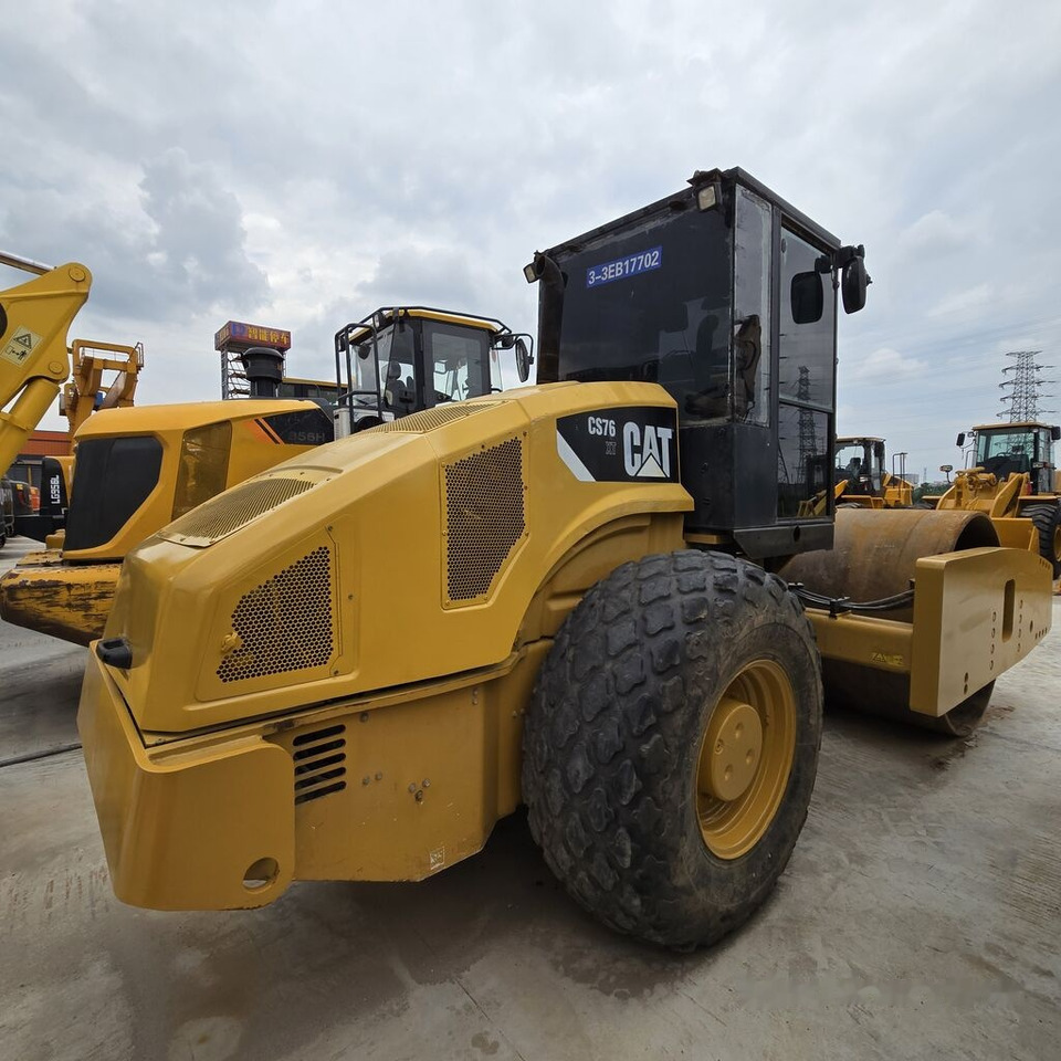 Caterpillar CS76 - Компактор: снимка 1 Caterpillar CS76 - Компактор: снимка 1