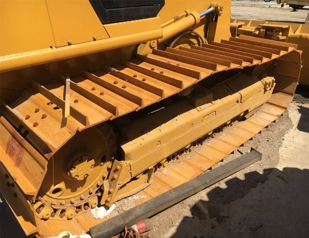 Caterpillar D4C - Булдозер: снимка 1 Caterpillar D4C - Булдозер: снимка 1