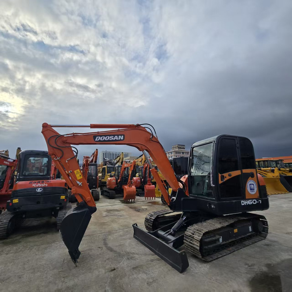 Лизинг на DOOSAN DH60-7 DOOSAN DH60-7: снимка 6
