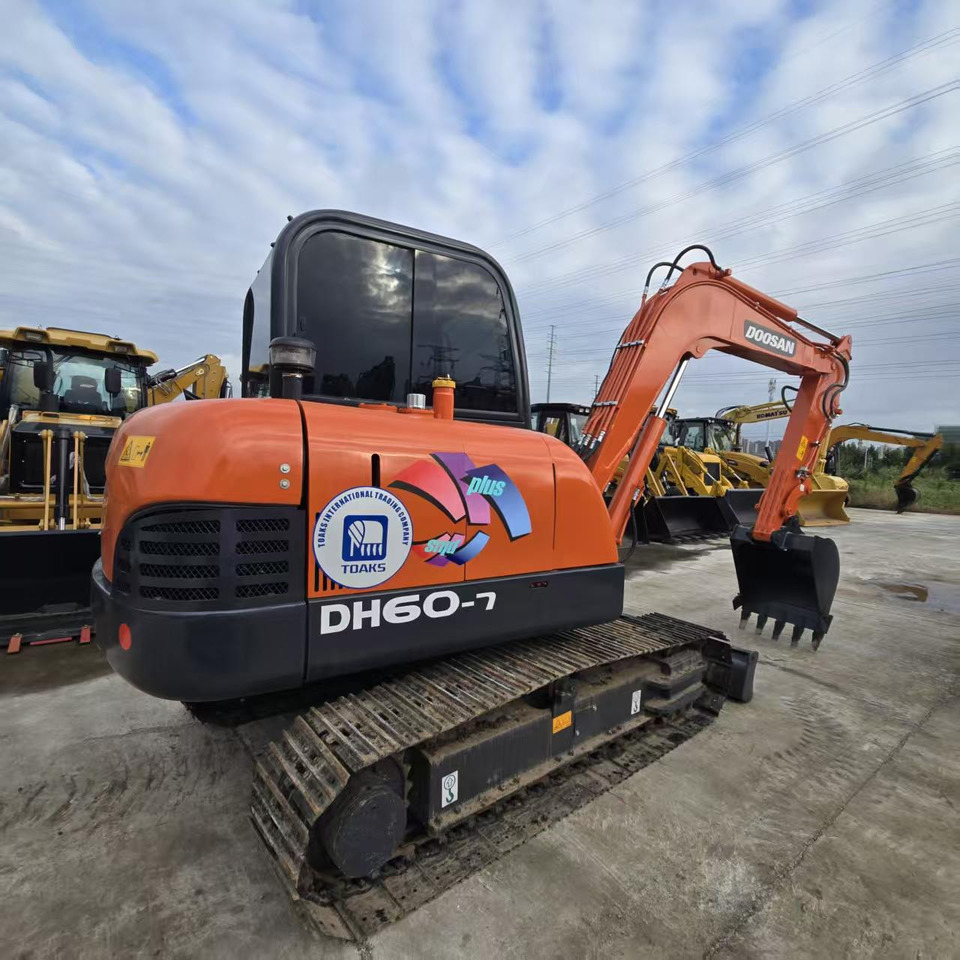 DOOSAN DH60-7 - Мини багер: снимка 2 DOOSAN DH60-7 - Мини багер: снимка 2