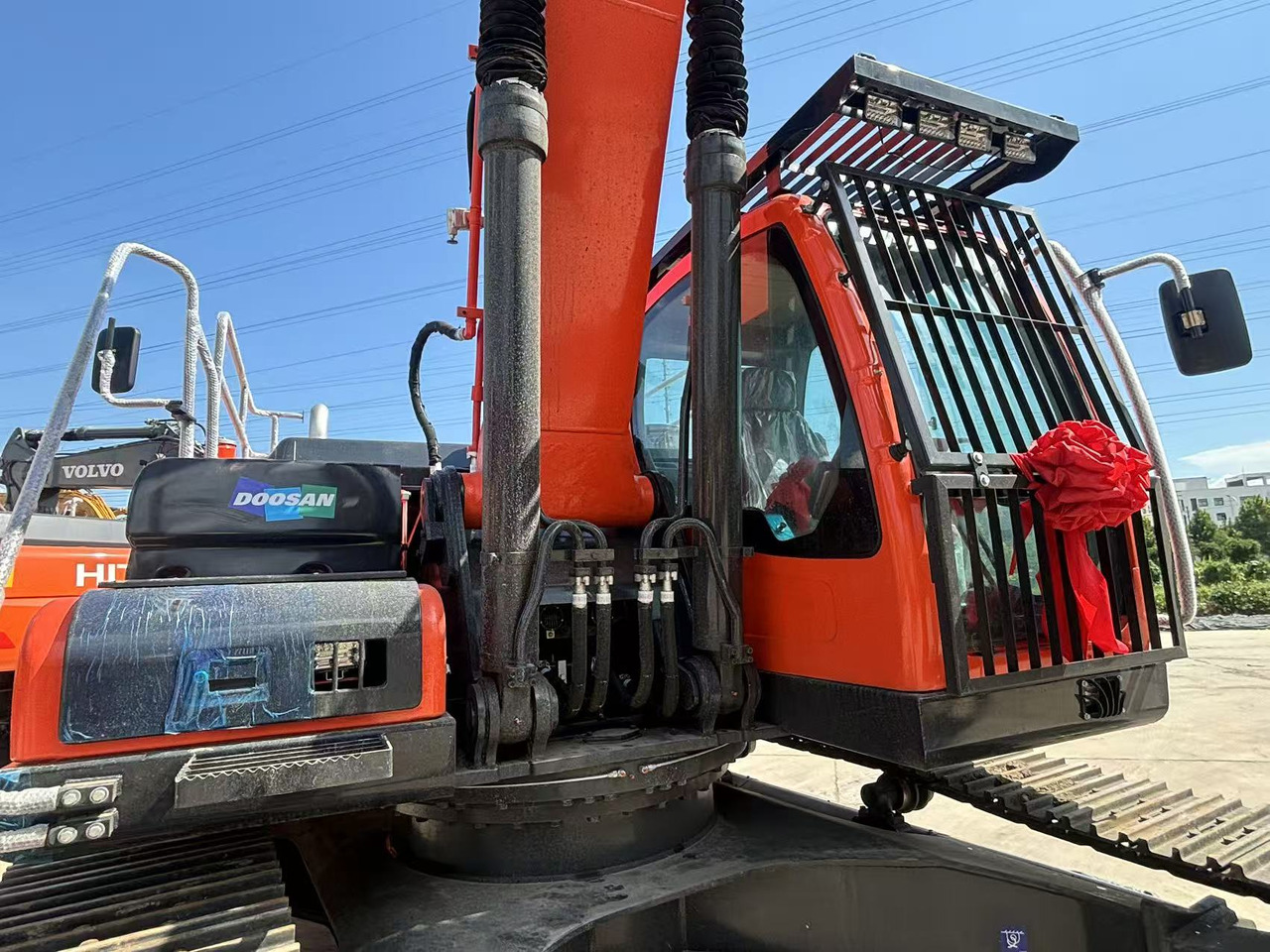 DOOSAN DX340LC-9C - Верижен багер: снимка 4 DOOSAN DX340LC-9C - Верижен багер: снимка 4