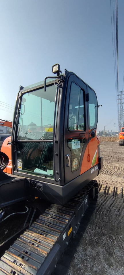 DOOSAN DX60E - Мини багер: снимка 3 DOOSAN DX60E - Мини багер: снимка 3