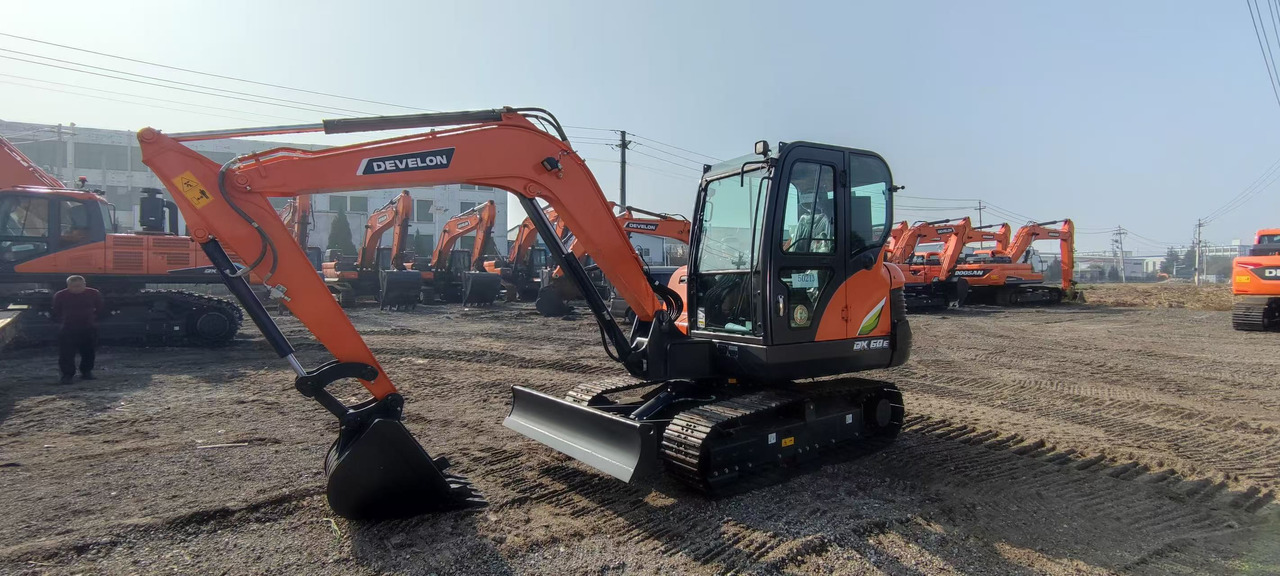 DOOSAN DX60E - Мини багер: снимка 2 DOOSAN DX60E - Мини багер: снимка 2