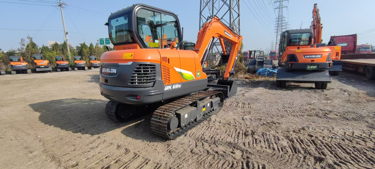 DOOSAN DX60E - Мини багер: снимка 4 DOOSAN DX60E - Мини багер: снимка 4