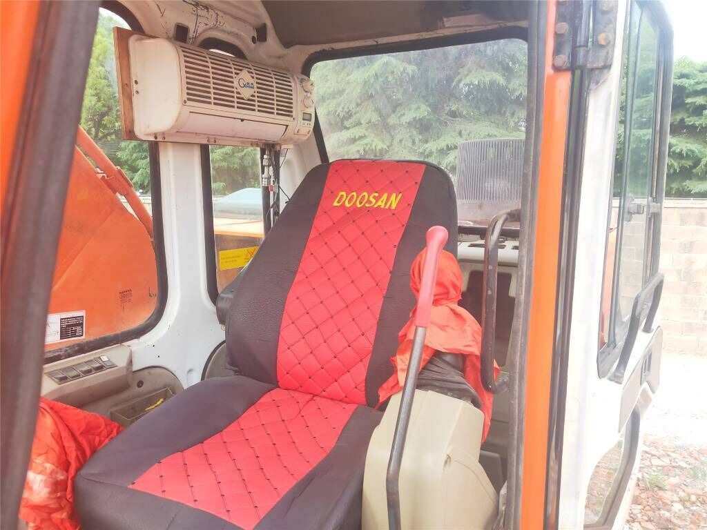 Doosan DH150W-7 - Колесен багер: снимка 3 Doosan DH150W-7 - Колесен багер: снимка 3