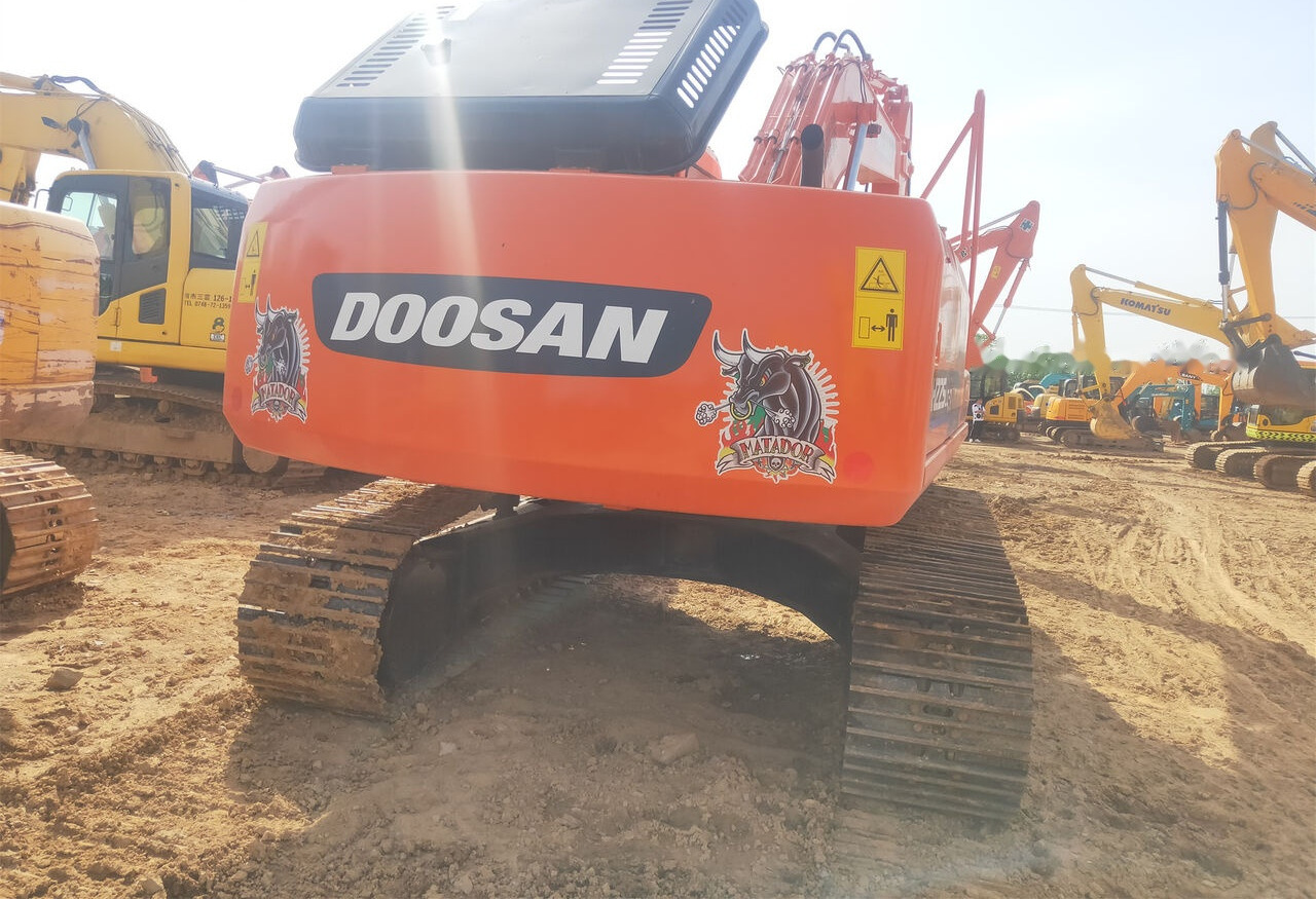 Doosan DH225LC-7 - Верижен багер: снимка 1 Doosan DH225LC-7 - Верижен багер: снимка 1