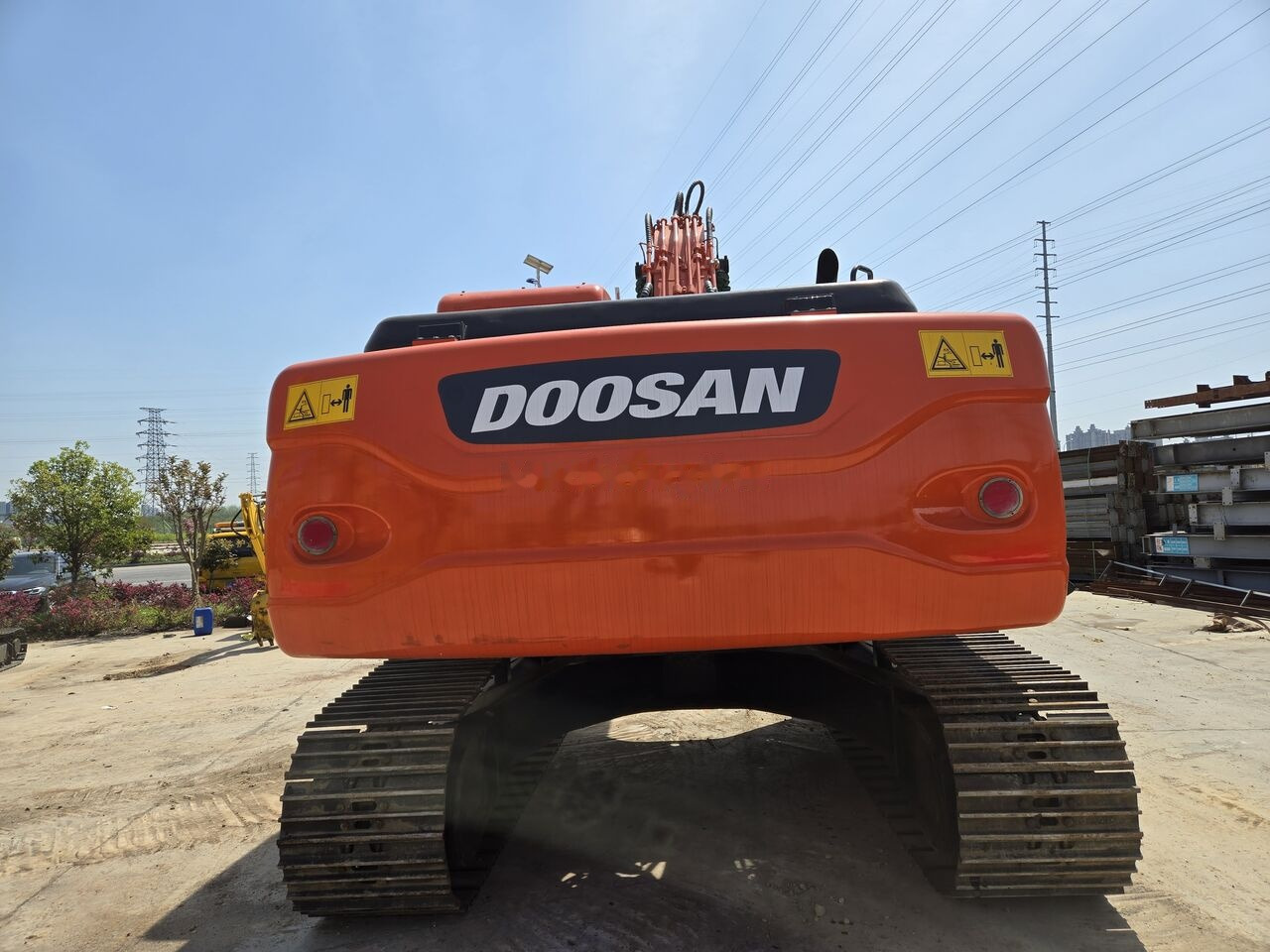 Doosan DX225 - Верижен багер: снимка 3 Doosan DX225 - Верижен багер: снимка 3