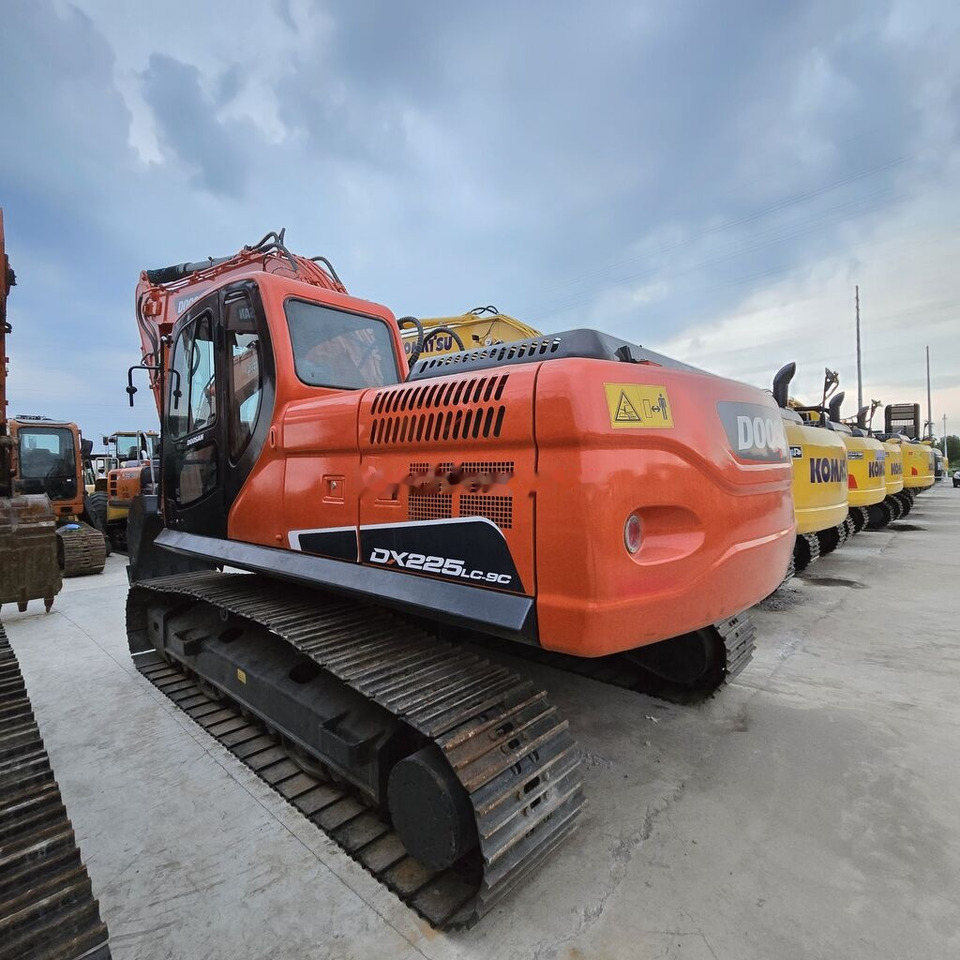 Doosan DX225LC - Верижен багер: снимка 3 Doosan DX225LC - Верижен багер: снимка 3