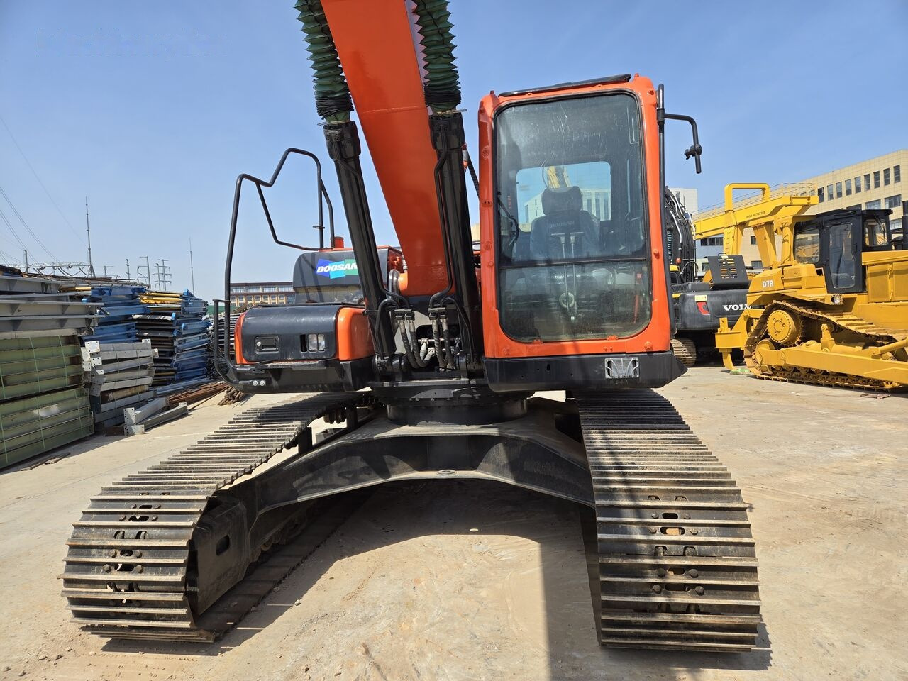Doosan DX300 - Верижен багер: снимка 5 Doosan DX300 - Верижен багер: снимка 5
