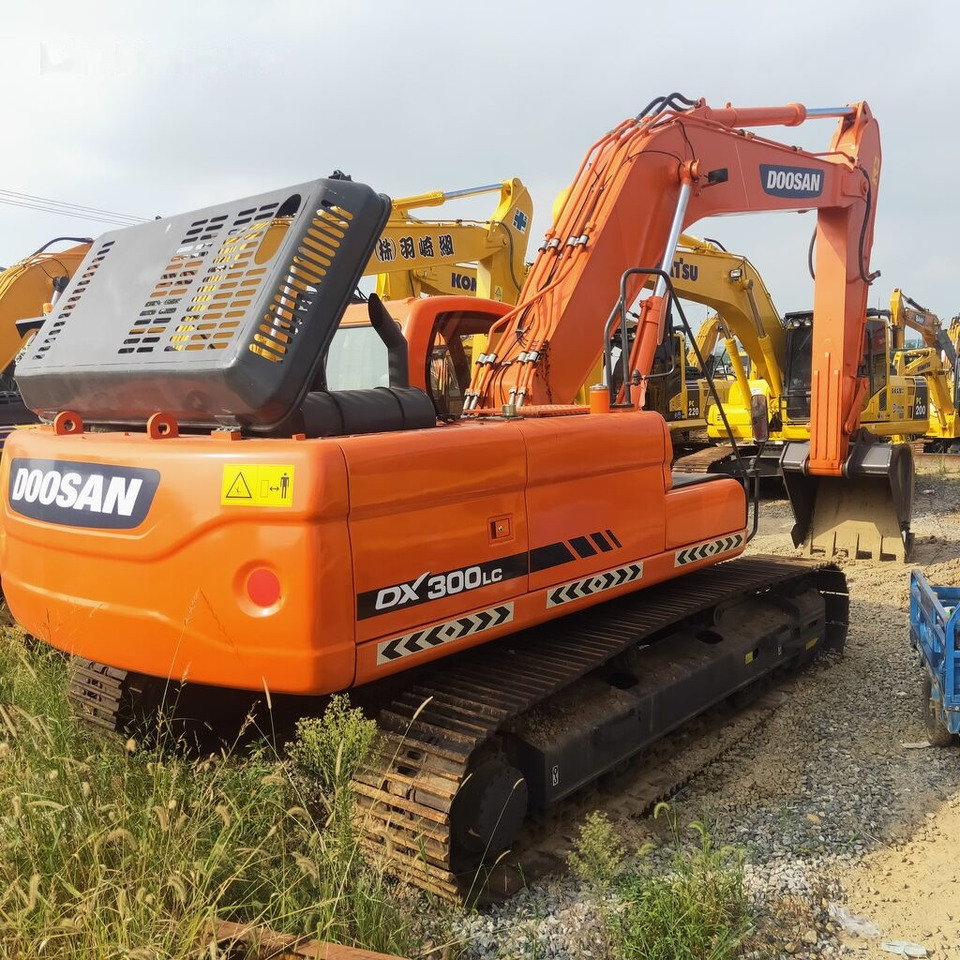 Doosan DX300LC - Верижен багер: снимка 2 Doosan DX300LC - Верижен багер: снимка 2
