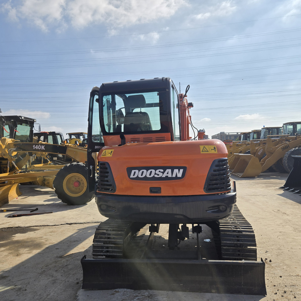 Doosan DX60 - Мини багер: снимка 5 Doosan DX60 - Мини багер: снимка 5