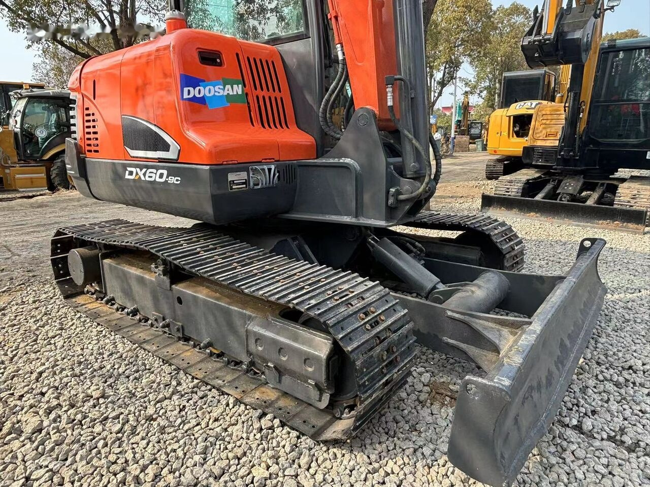 Doosan DX60 - Мини багер: снимка 4 Doosan DX60 - Мини багер: снимка 4