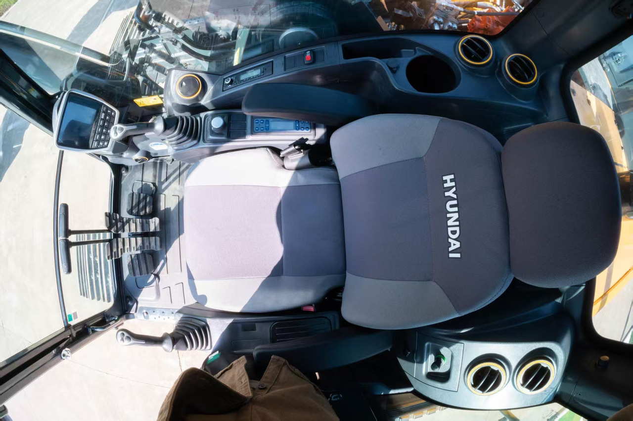 Нови Верижен багер HYUNDAI HX375L: снимка 7 Нови Верижен багер HYUNDAI HX375L: снимка 7