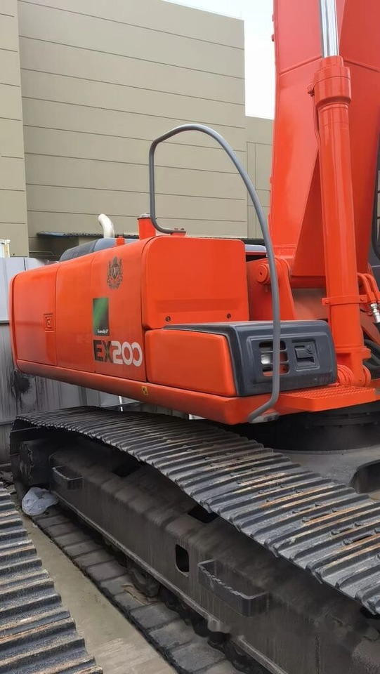 Hitachi EX200 - Верижен багер: снимка 1 Hitachi EX200 - Верижен багер: снимка 1