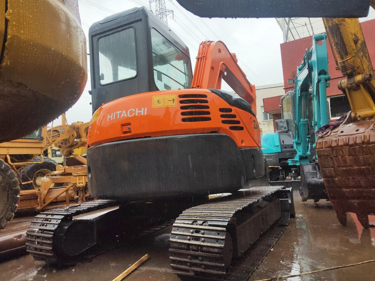 Мини багер Hitachi ZX55: снимка 7 Мини багер Hitachi ZX55: снимка 7