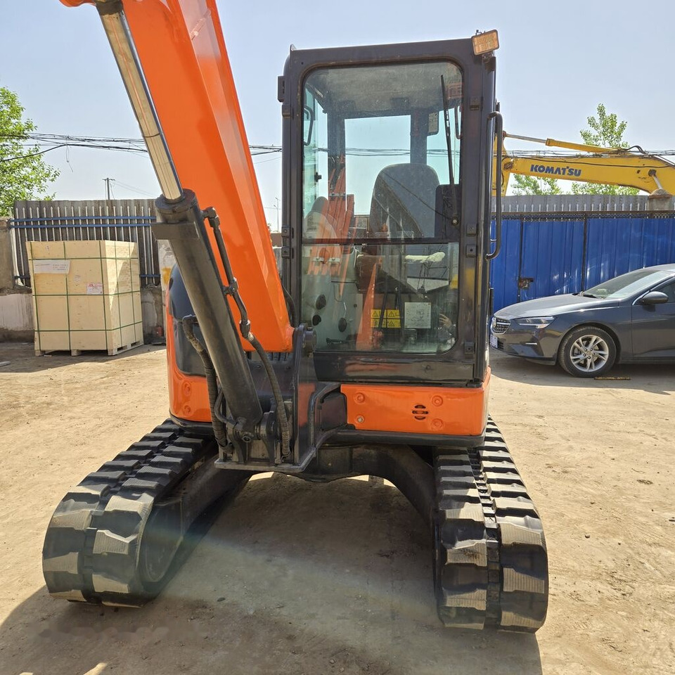 Hitachi ZX55 - Мини багер: снимка 3 Hitachi ZX55 - Мини багер: снимка 3