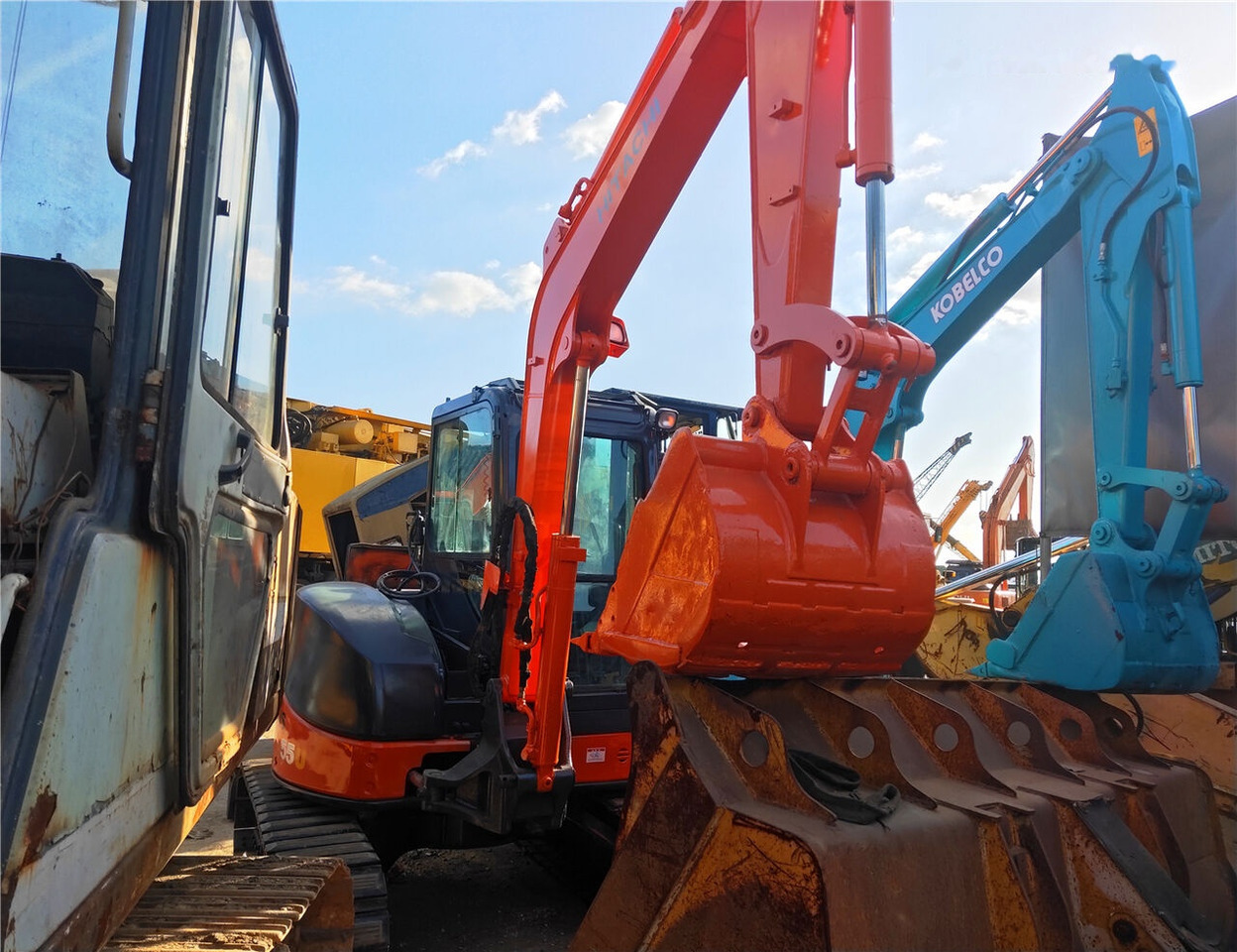 Hitachi ZX55UR - Мини багер: снимка 4 Hitachi ZX55UR - Мини багер: снимка 4
