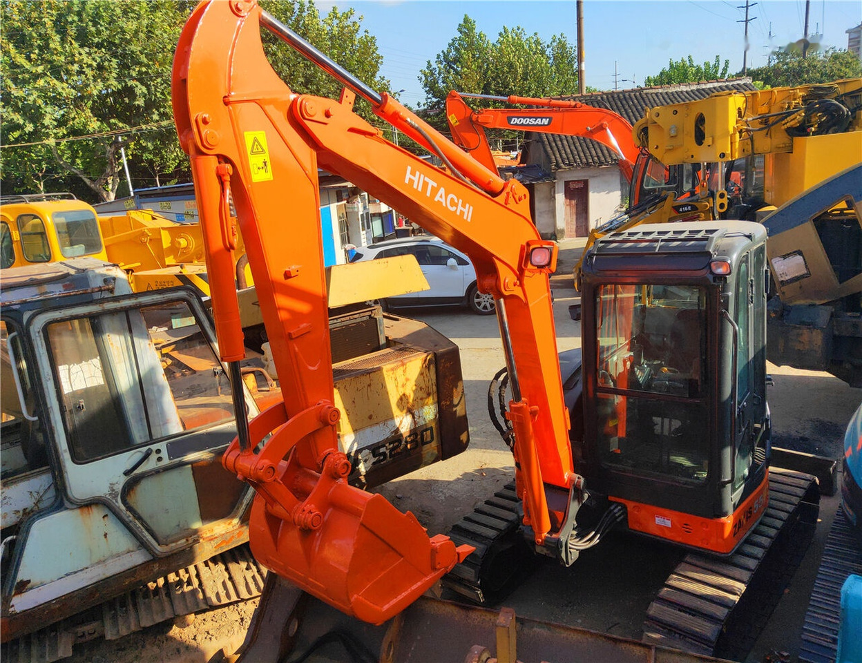 Hitachi ZX55UR - Мини багер: снимка 2 Hitachi ZX55UR - Мини багер: снимка 2